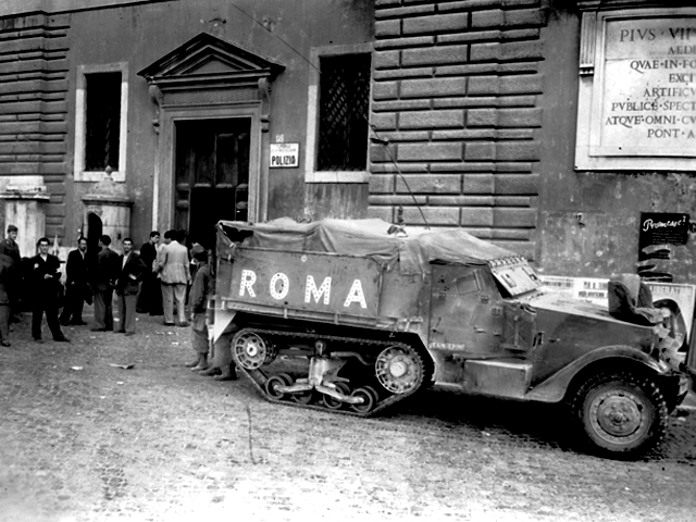 General Frederick's Halftrack : Tangerine